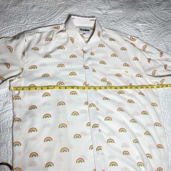 Tipsy Elves White Rainbow Print Men's Pride Oversized Button Up Shirt Size XXL - Picture 7 of 8